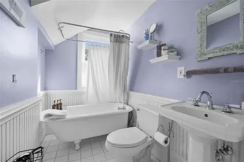 221 SE 7th Street Gainesville FL 32601