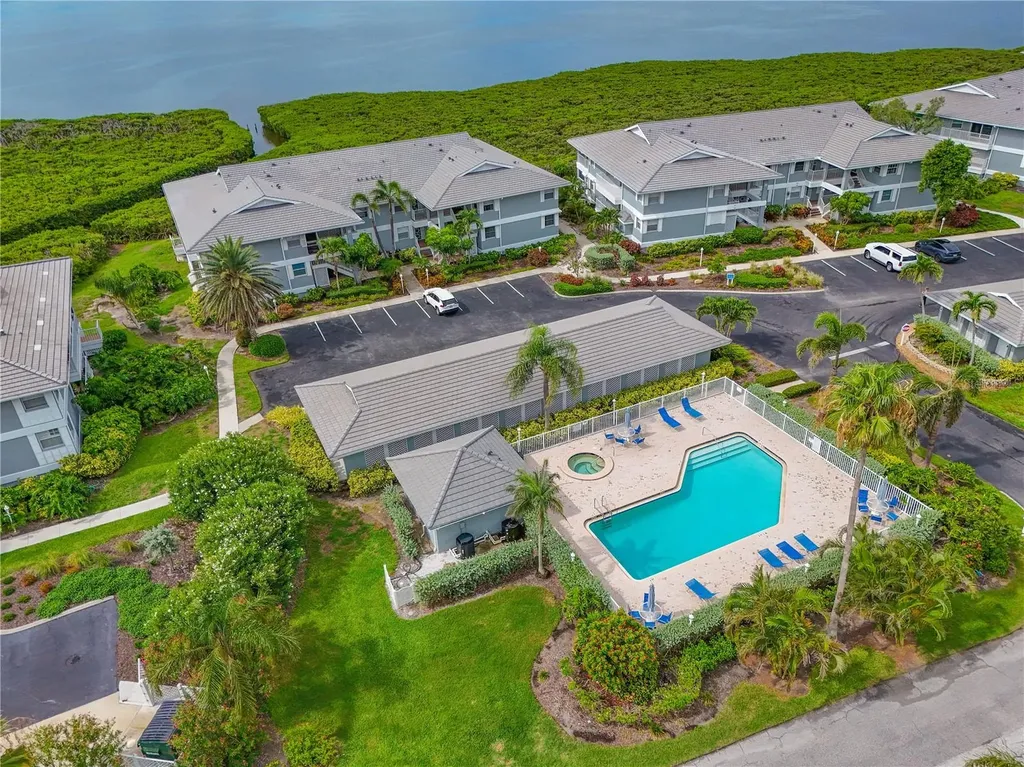 1319 Perico Point Circle Bradenton FL 34209