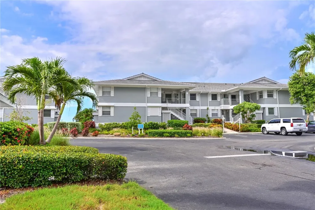 1319 Perico Point Circle Bradenton FL 34209