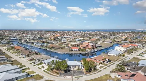 2700 Magdalina Drive Punta Gorda FL 33950