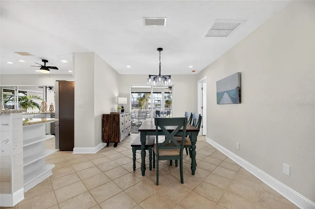 6307 Cottonwood Lane Apollo Beach FL 33572