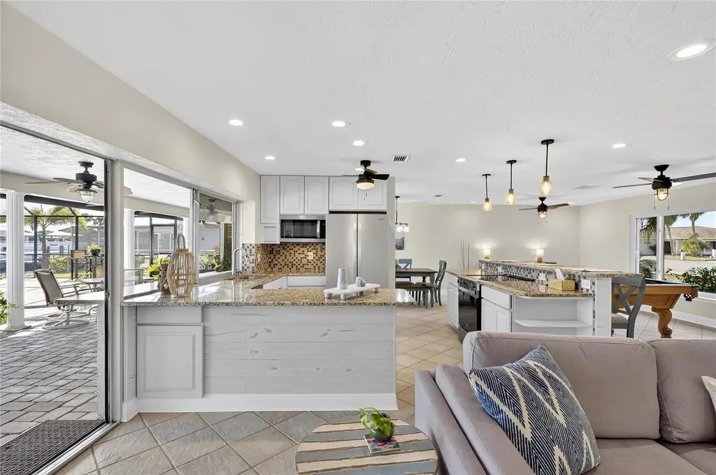6307 Cottonwood Lane Apollo Beach FL 33572