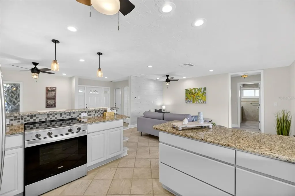 6307 Cottonwood Lane Apollo Beach FL 33572
