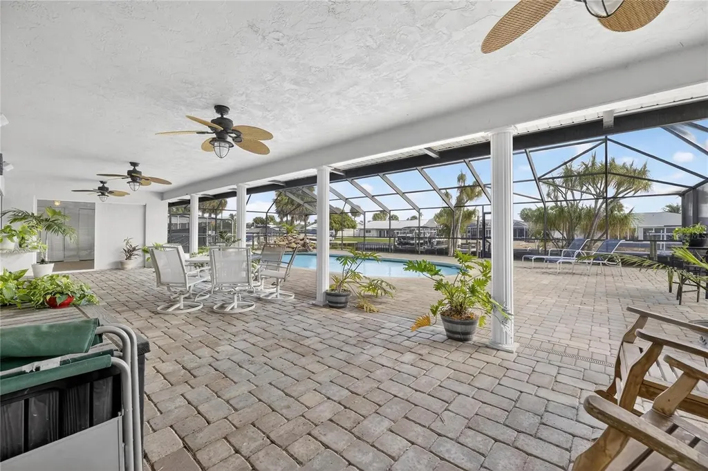 6307 Cottonwood Lane Apollo Beach FL 33572