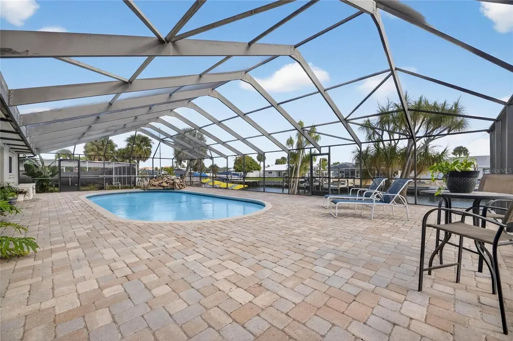 6307 Cottonwood Lane Apollo Beach FL 33572