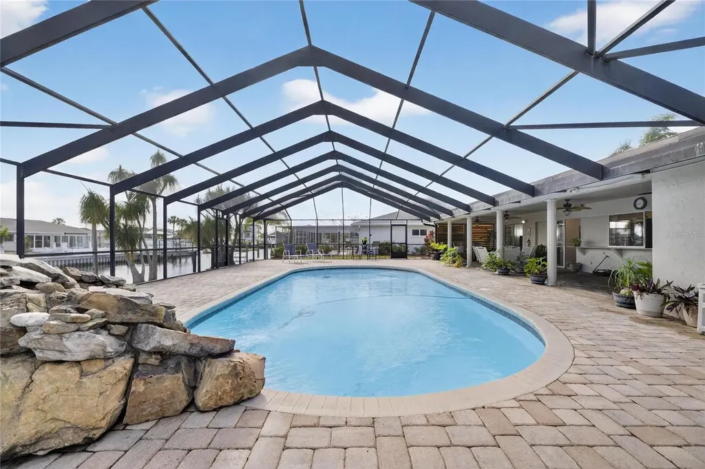 6307 Cottonwood Lane Apollo Beach FL 33572