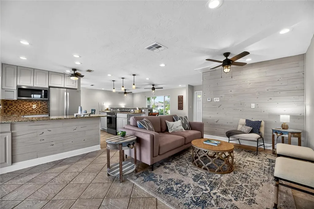 6307 Cottonwood Lane Apollo Beach FL 33572