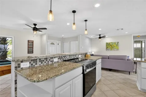 6307 Cottonwood Lane Apollo Beach FL 33572