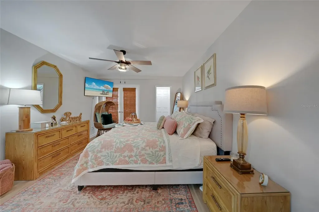 1591 Beach Road Englewood FL 34223