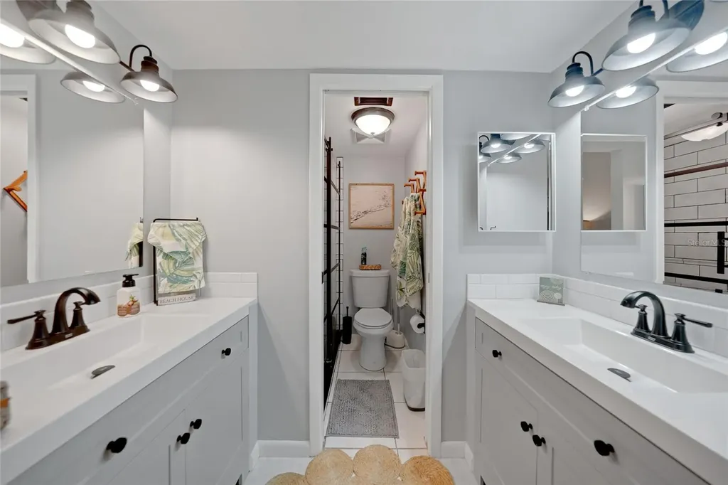 1591 Beach Road Englewood FL 34223