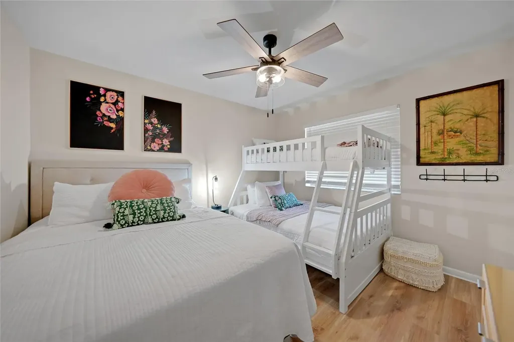 1591 Beach Road Englewood FL 34223