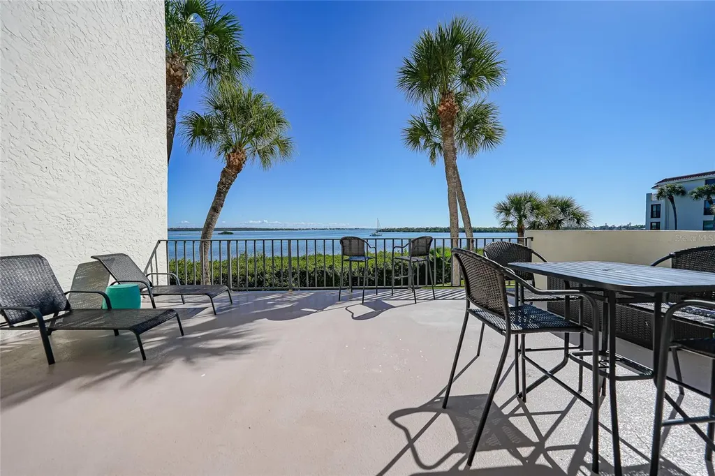 1591 Beach Road Englewood FL 34223