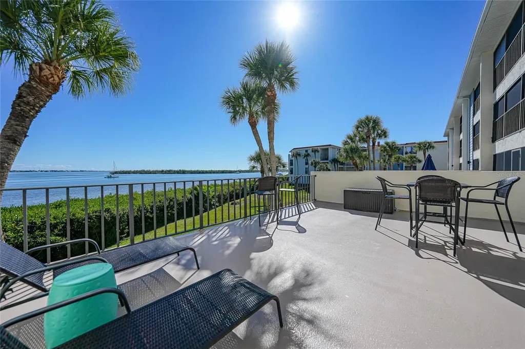 1591 Beach Road Englewood FL 34223