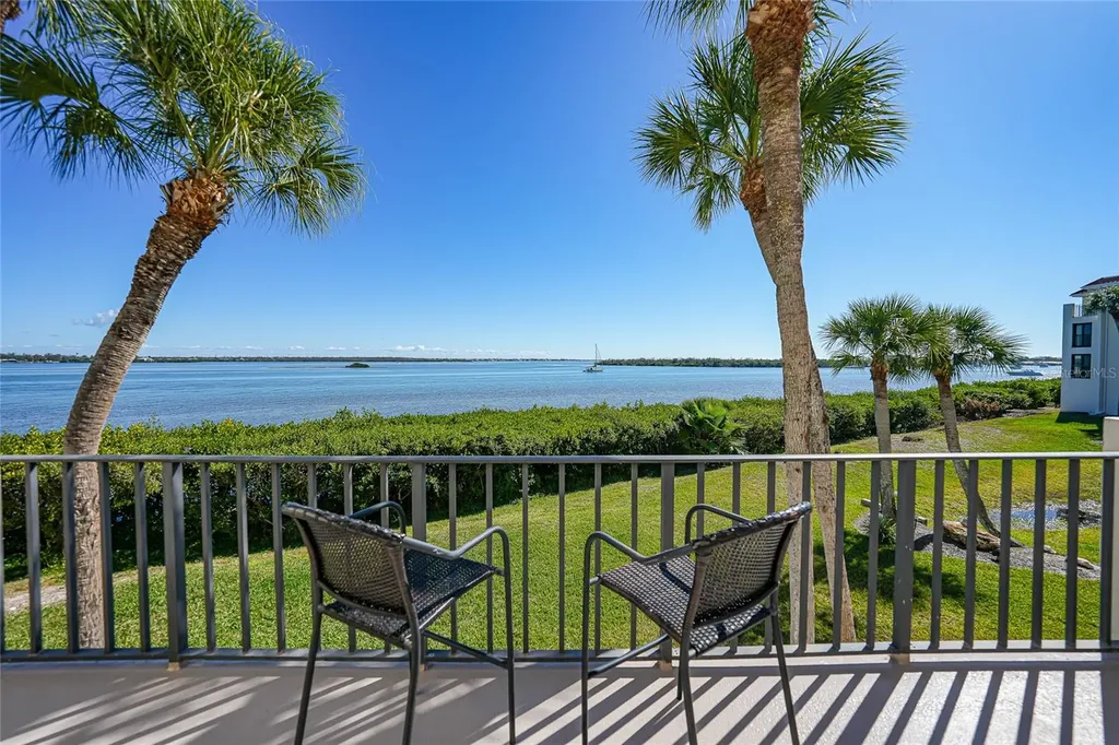 1591 Beach Road Englewood FL 34223