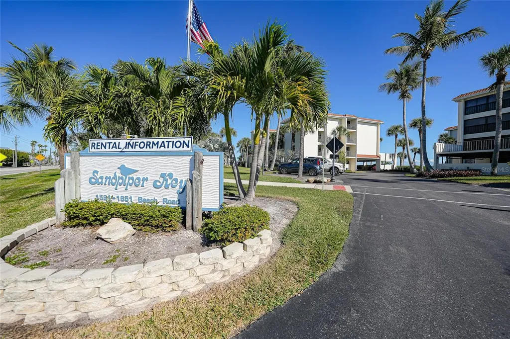 1591 Beach Road Englewood FL 34223