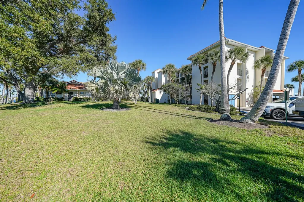 1591 Beach Road Englewood FL 34223