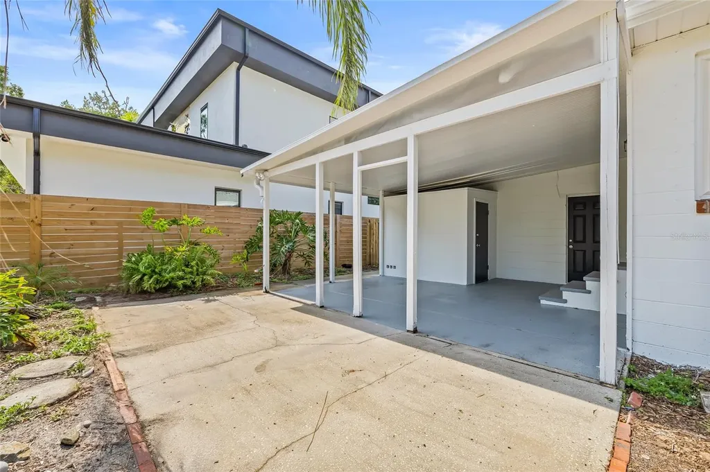 1023 W Ohio Avenue Tampa FL 33603