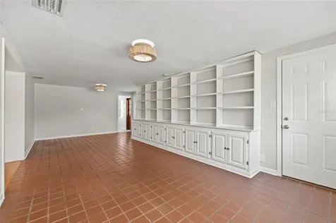 1023 W Ohio Avenue Tampa FL 33603