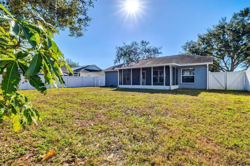 11203 2nd Avenue E Bradenton FL 34212