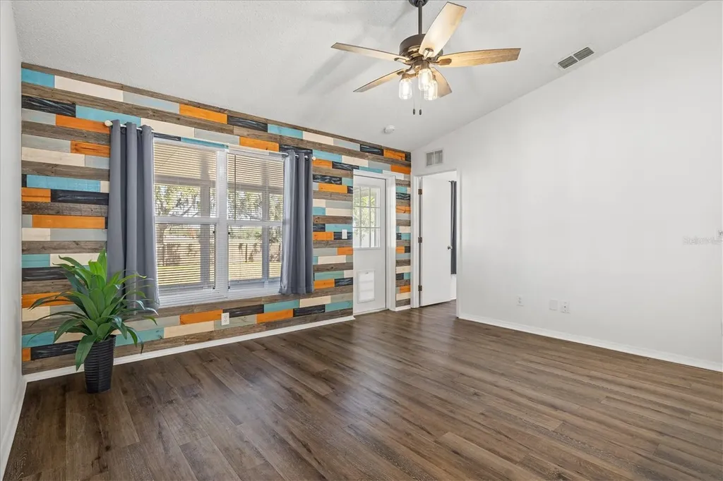 11203 2nd Avenue E Bradenton FL 34212