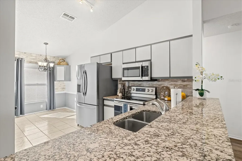 11203 2nd Avenue E Bradenton FL 34212