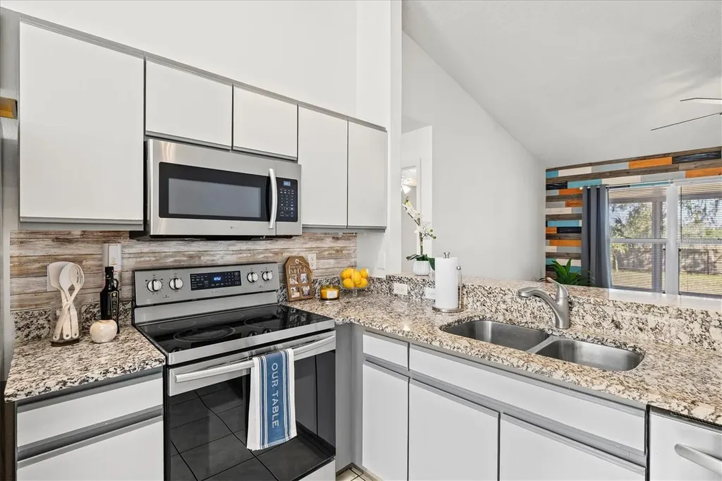 11203 2nd Avenue E Bradenton FL 34212