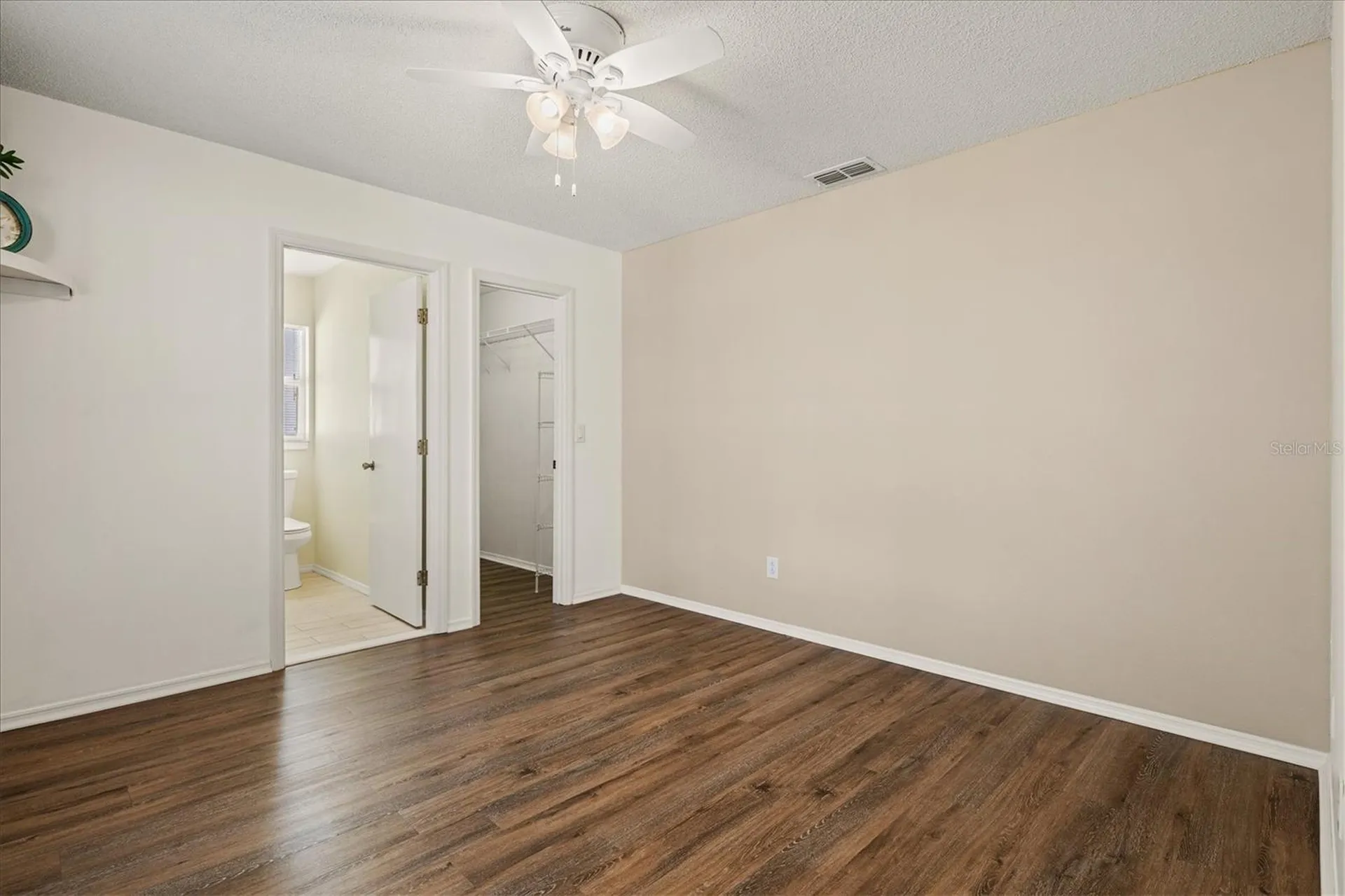 11203 2nd Avenue E Bradenton FL 34212
