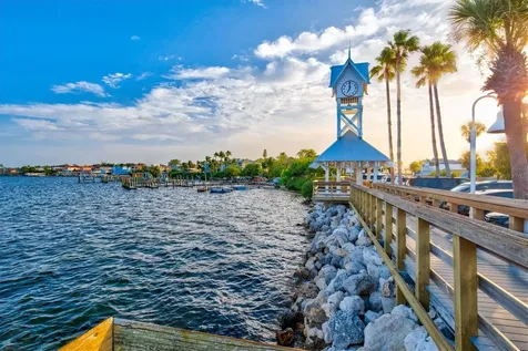 11203 2nd Avenue E Bradenton FL 34212