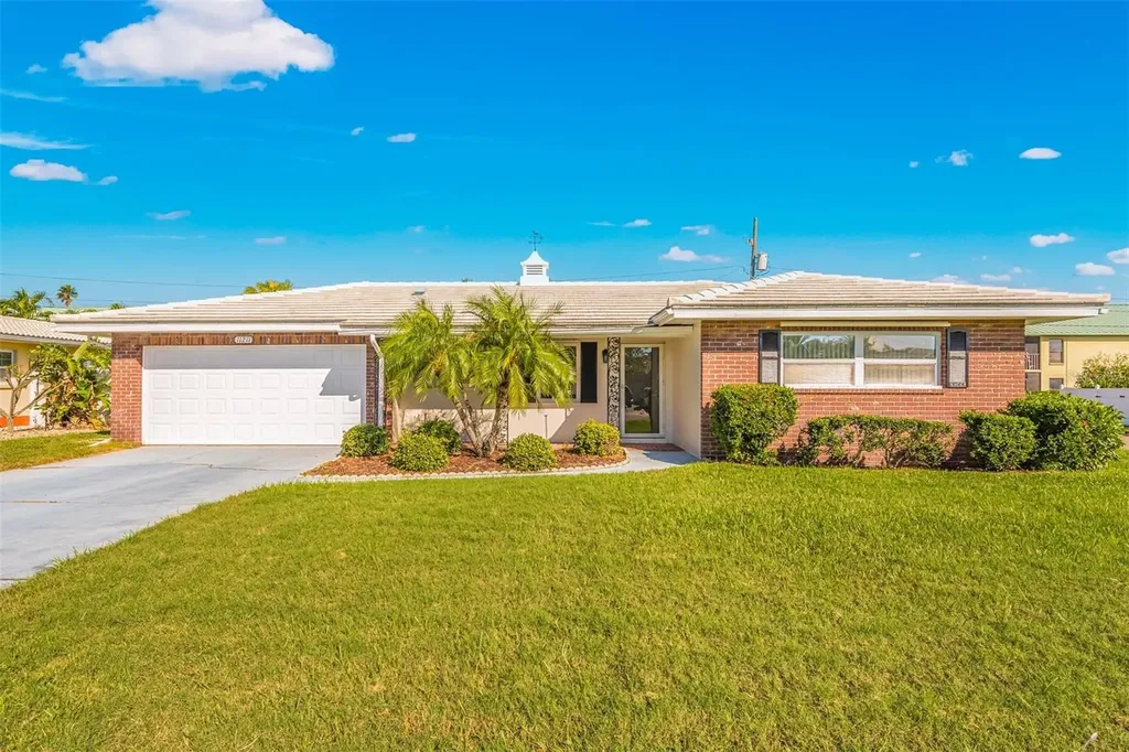 11211 60th Avenue N Seminole FL 33772