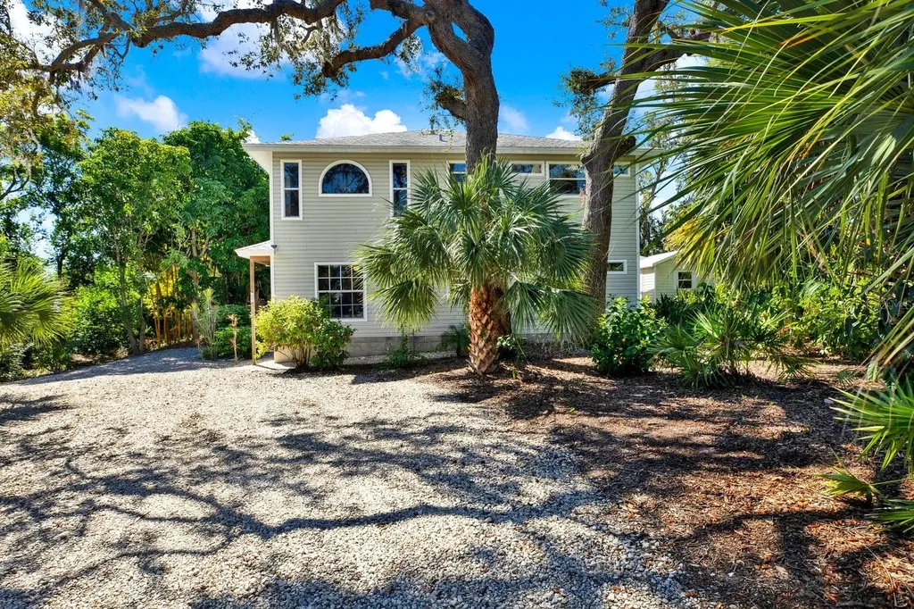 201 Georgia Avenue Crystal Beach FL 34681