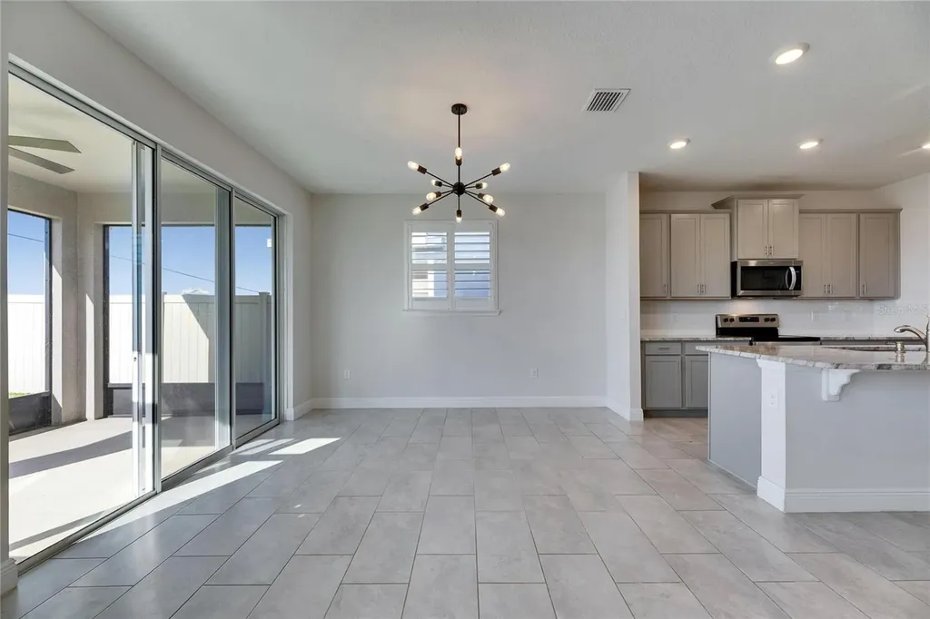 182 Mangrove Manor Drive Apollo Beach FL 33572