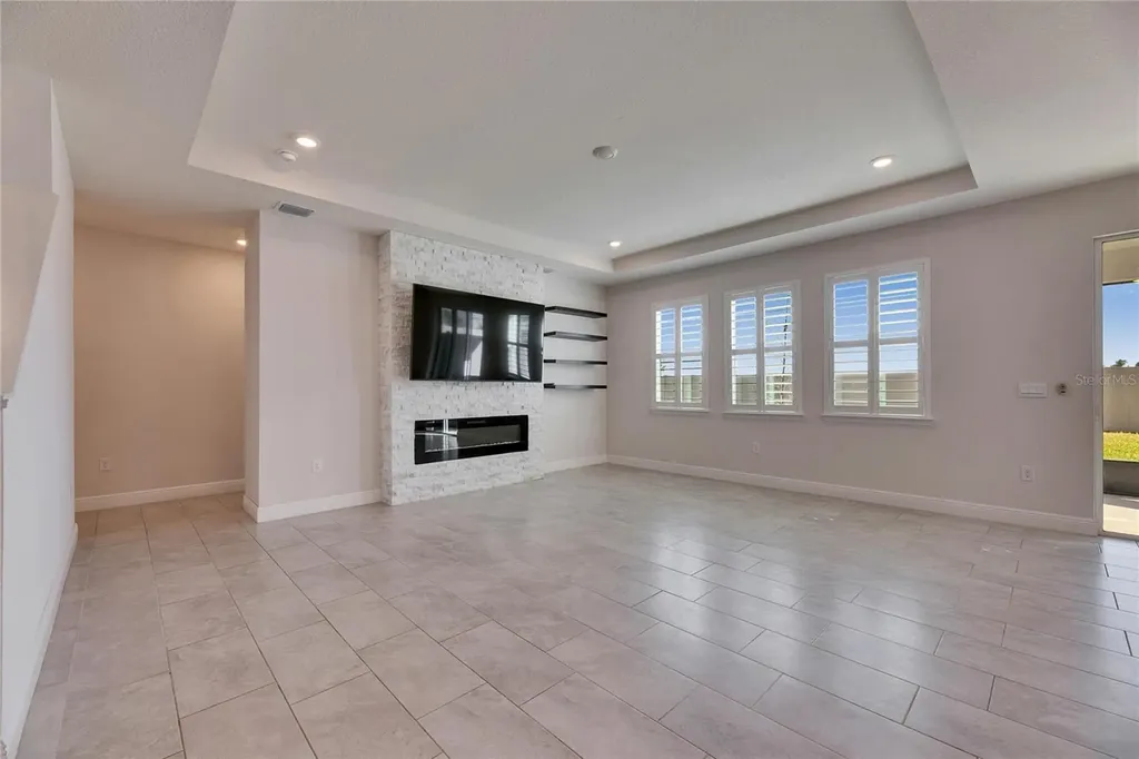 182 Mangrove Manor Drive Apollo Beach FL 33572