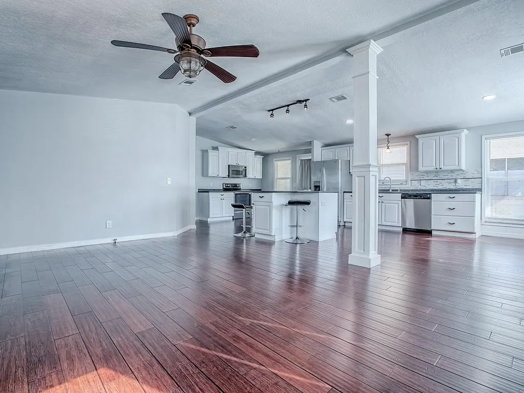 518 Saint Andrews Boulevard Lady Lake FL 32159