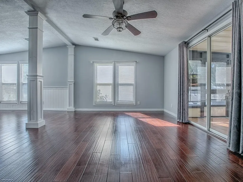 518 Saint Andrews Boulevard Lady Lake FL 32159