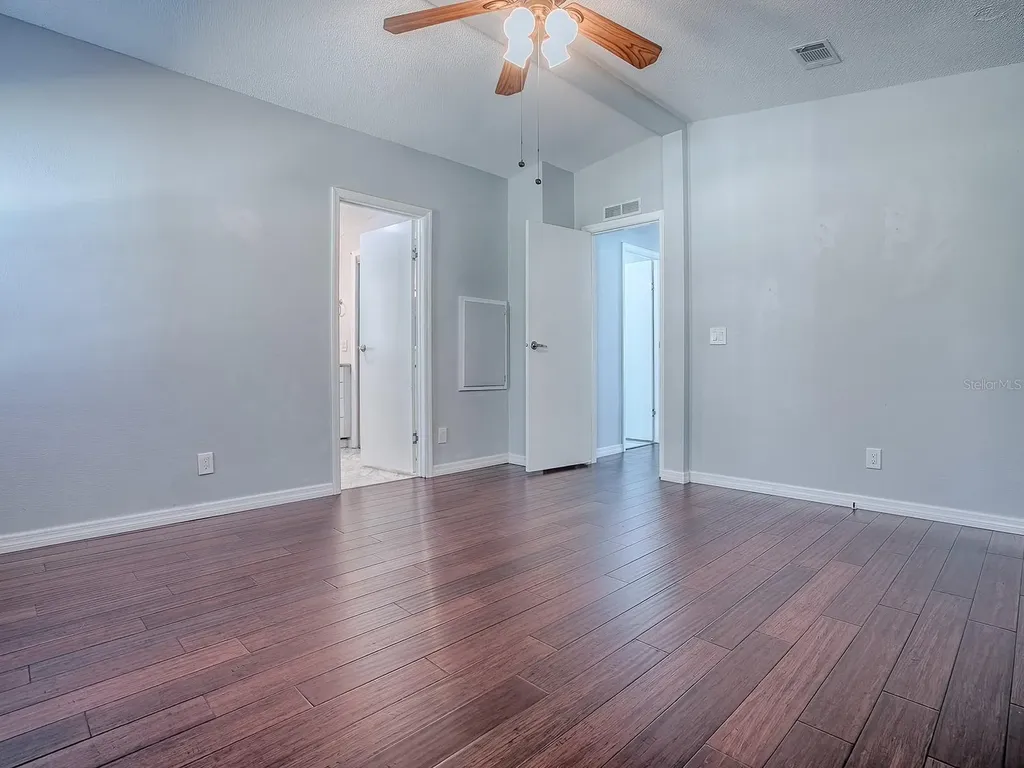 518 Saint Andrews Boulevard Lady Lake FL 32159