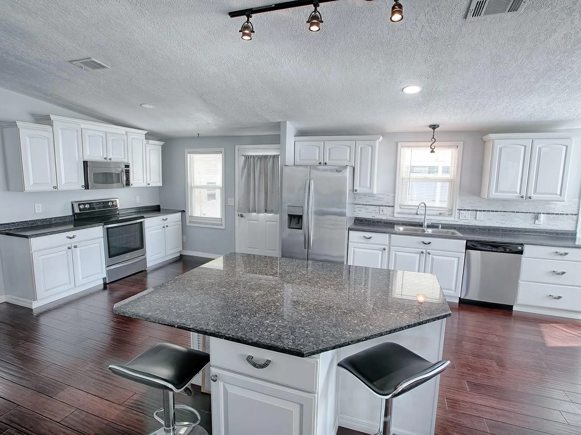 518 Saint Andrews Boulevard Lady Lake FL 32159