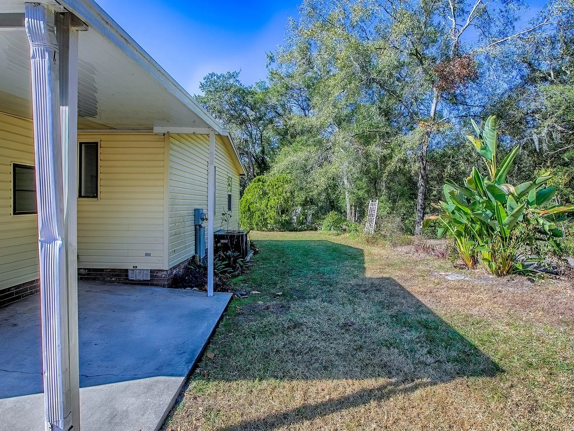 518 Saint Andrews Boulevard Lady Lake FL 32159