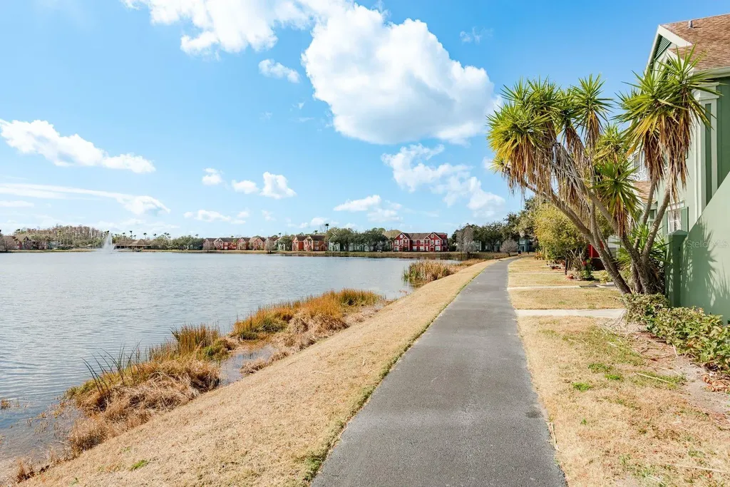 9170 Lake Chase Island Way Tampa FL 33626