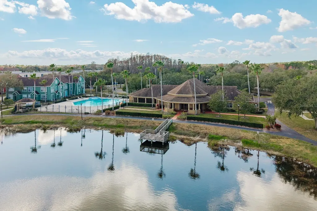 9170 Lake Chase Island Way Tampa FL 33626