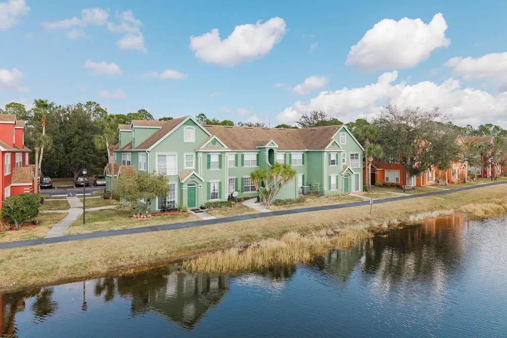9170 Lake Chase Island Way Tampa FL 33626