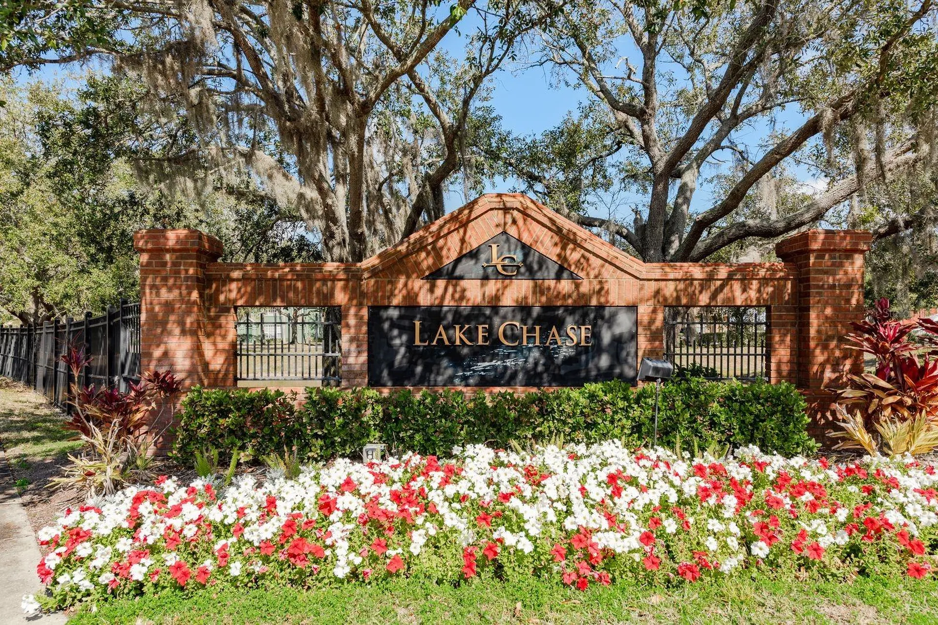 9170 Lake Chase Island Way Tampa FL 33626