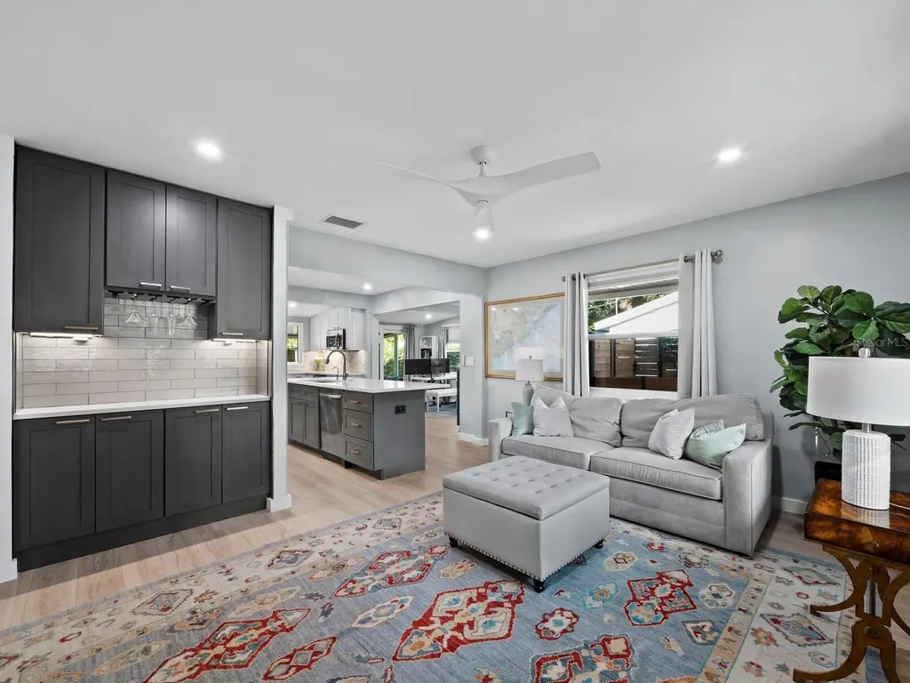 2421 Prospect Street Sarasota FL 34239