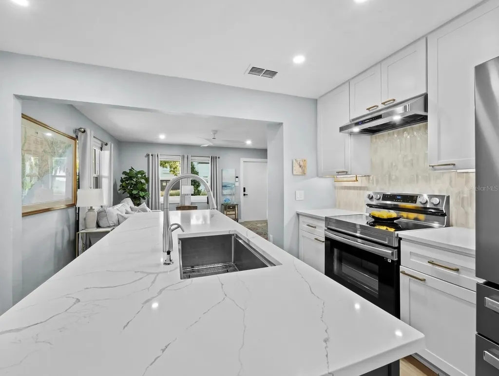 2421 Prospect Street Sarasota FL 34239