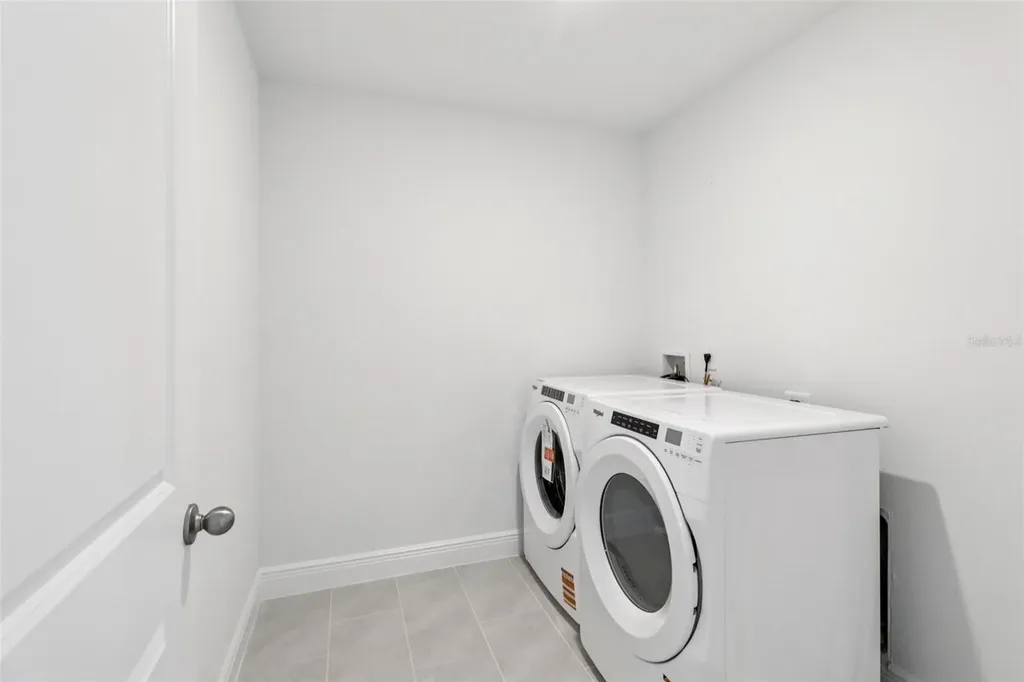 807 Sunshower Drive Lady Lake FL 32159