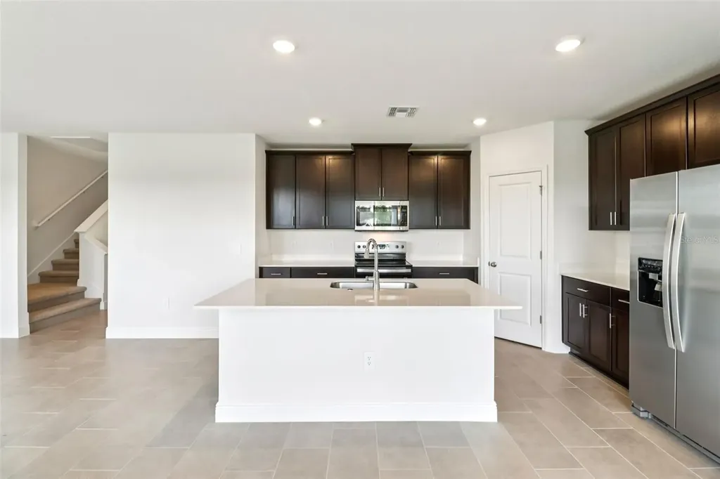 891 Sunshower Drive Lady Lake FL 32159