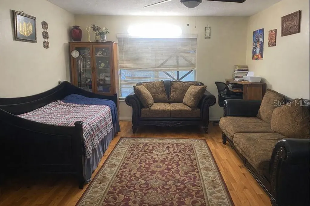 1817 Michigan Avenue Kissimmee FL 34744