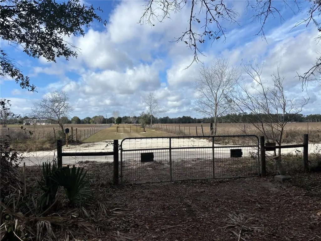 31 SE 190th Avenue Old Town FL 32680
