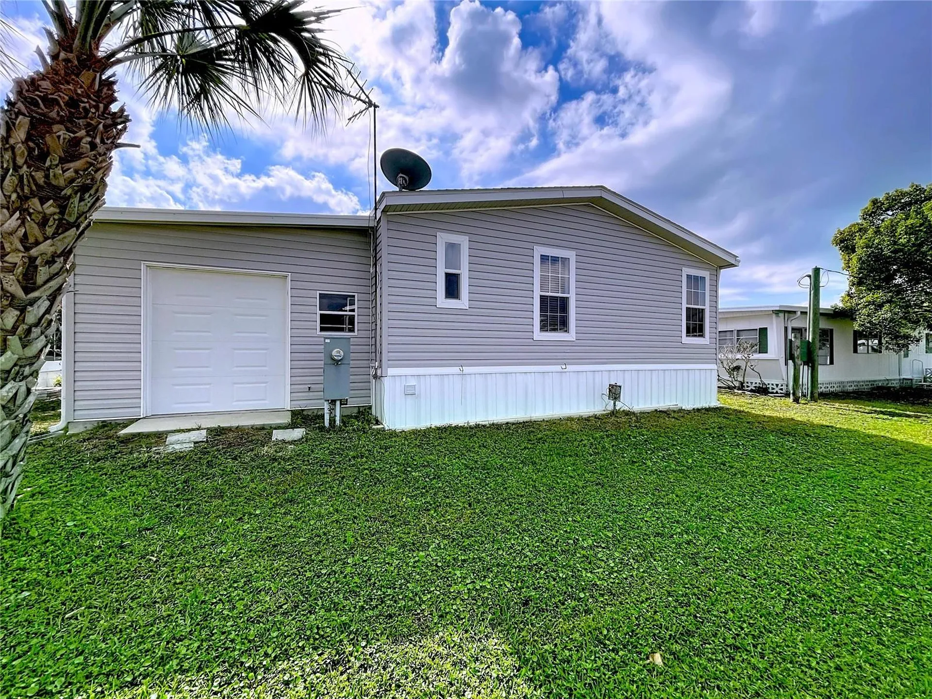 604 49th E Avenue E Bradenton FL 34203