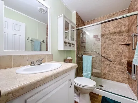 604 49th E Avenue E Bradenton FL 34203