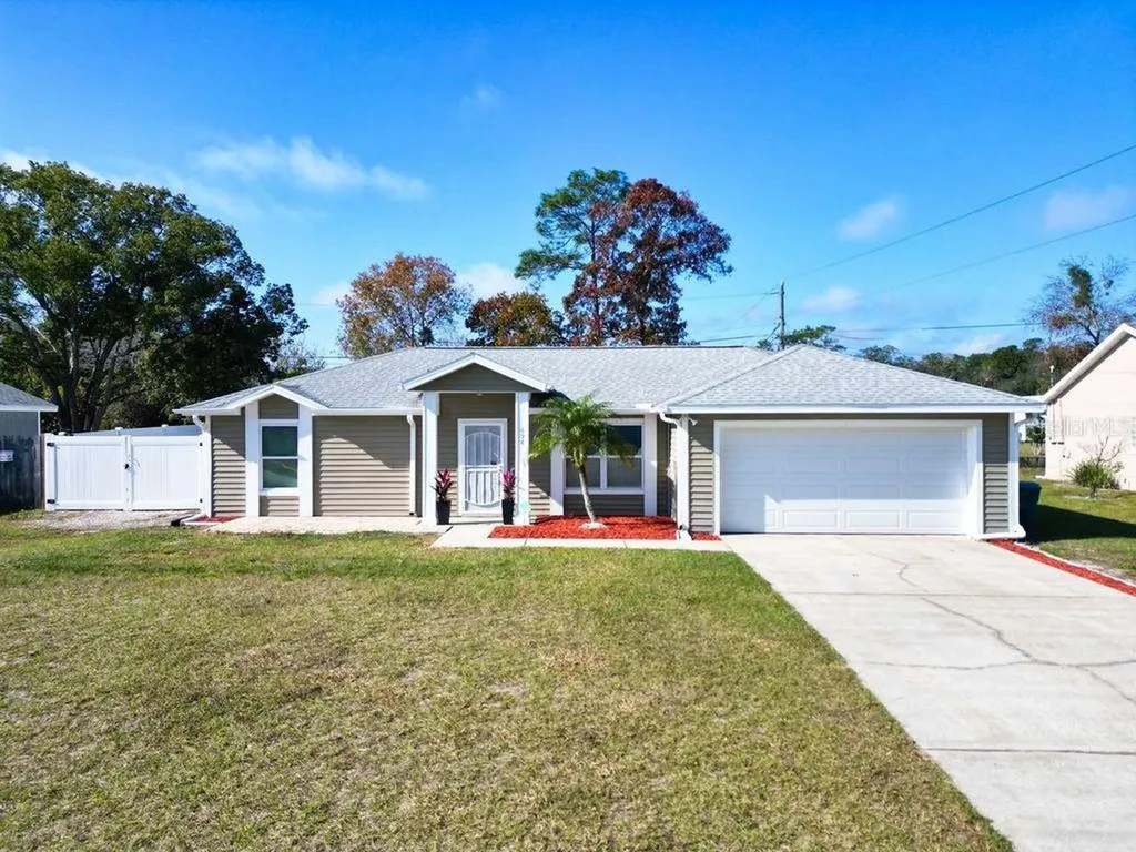 698 Colchester Avenue Deltona FL 32738
